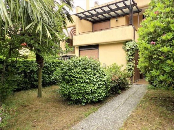 casa indipendente in vendita a Baveno