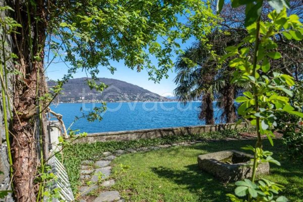 casa indipendente in vendita a Baveno in zona Feriolo