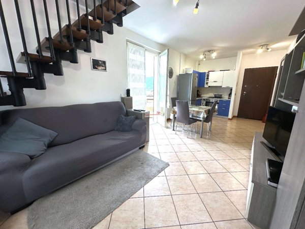 casa indipendente in vendita a Baveno