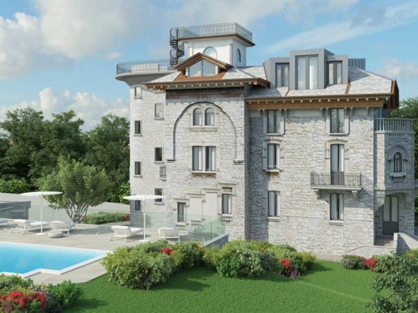 casa indipendente in vendita a Baveno