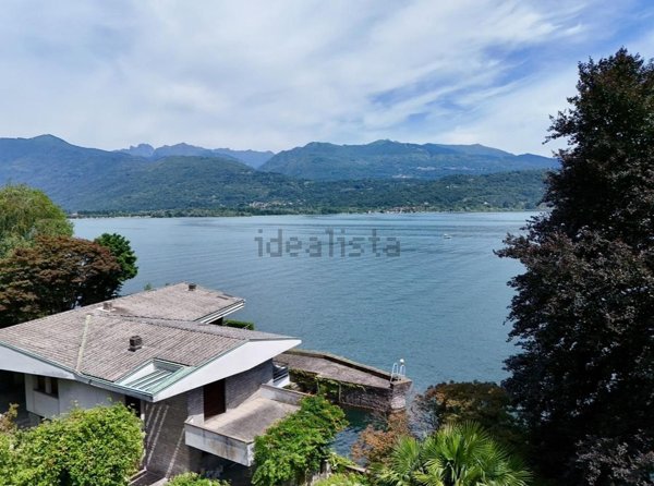 casa indipendente in vendita a Baveno