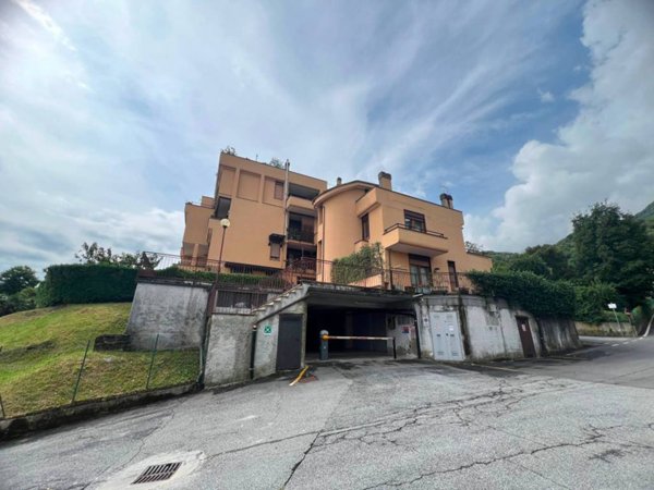 appartamento in vendita a Baveno in zona Oltrefiume
