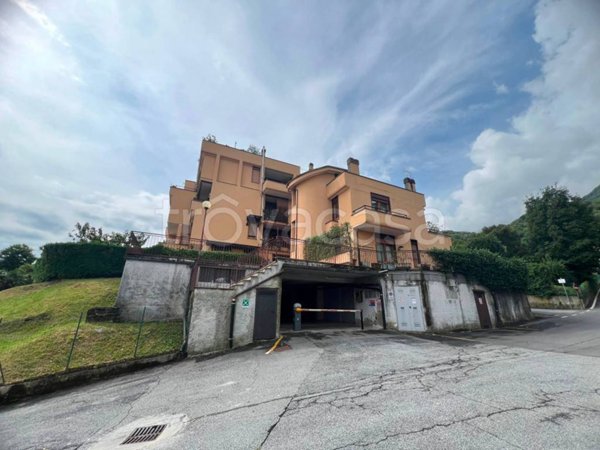 appartamento in vendita a Baveno in zona Oltrefiume