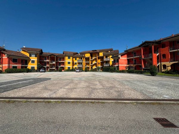 appartamento in vendita a Baveno in zona Oltrefiume