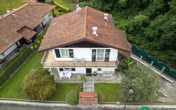 casa indipendente in vendita a Baveno in zona Feriolo