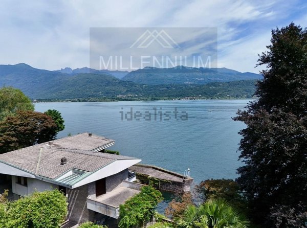 casa indipendente in vendita a Baveno