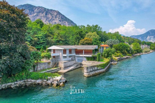 casa indipendente in vendita a Baveno in zona Feriolo