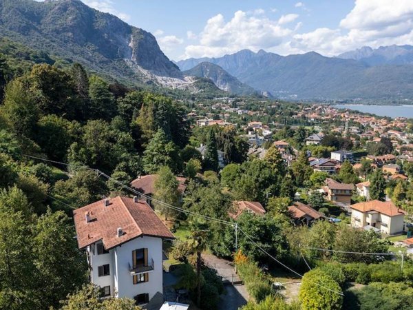 intera palazzina in vendita a Baveno