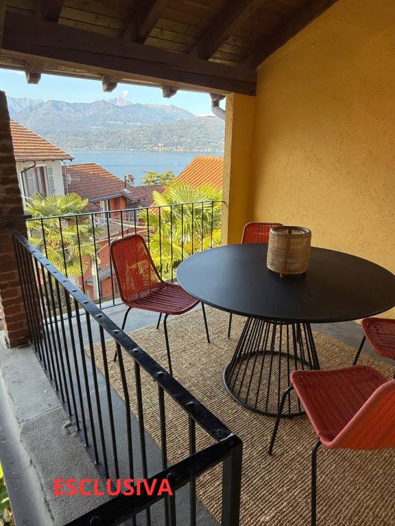 casa indipendente in vendita a Baveno