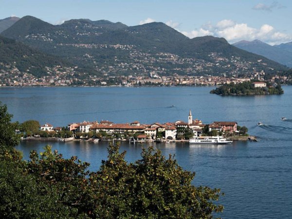 casa indipendente in vendita a Baveno