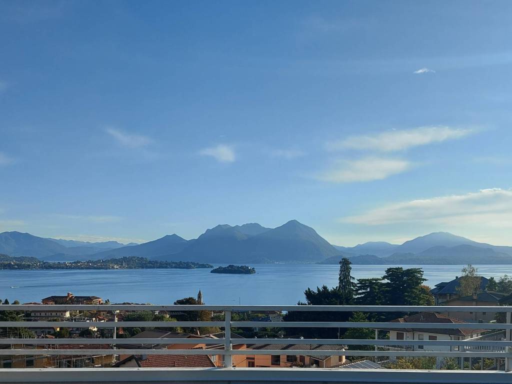 appartamento in vendita a Baveno
