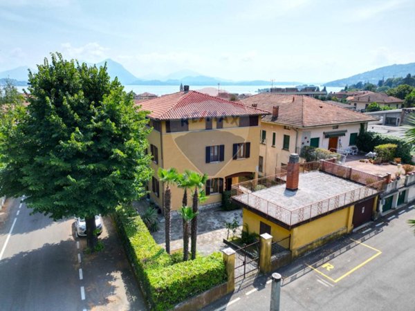 casa indipendente in vendita a Baveno