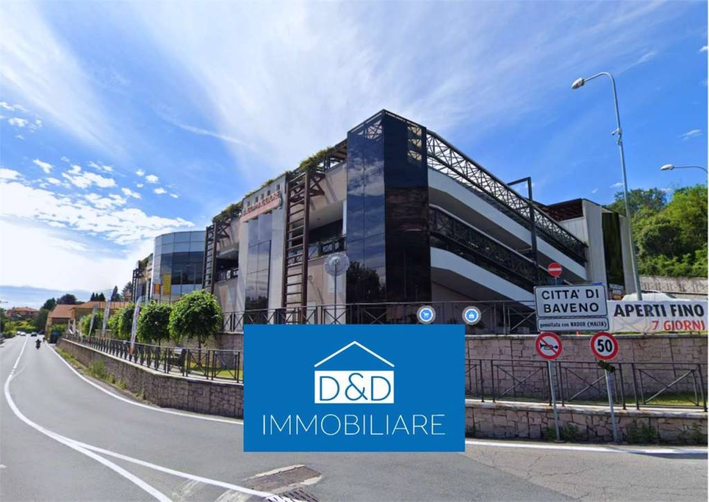 locale commerciale in vendita a Baveno