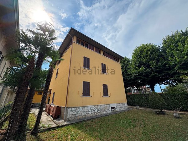 casa indipendente in vendita a Baveno