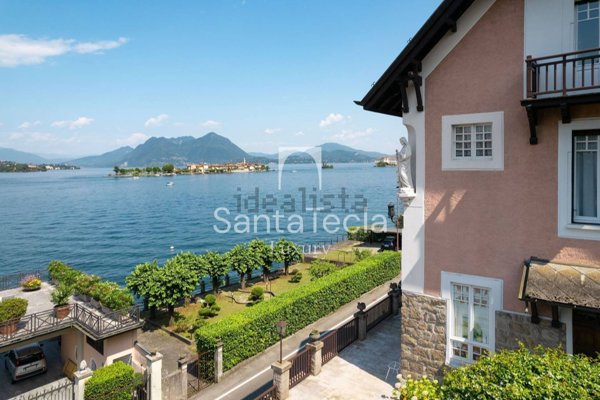 casa indipendente in vendita a Baveno
