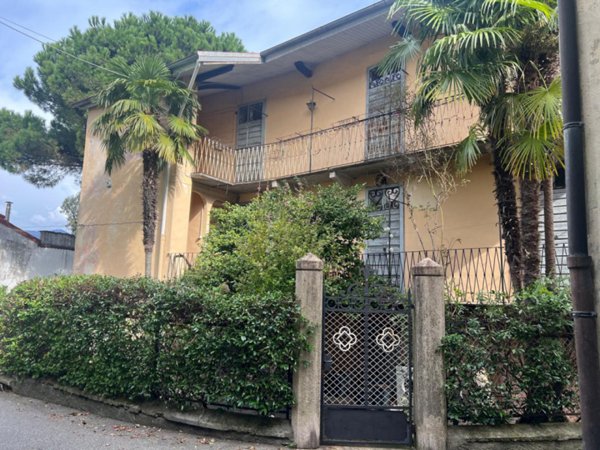 appartamento in vendita a Baveno