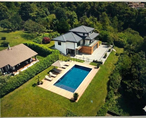 casa indipendente in vendita a Baveno