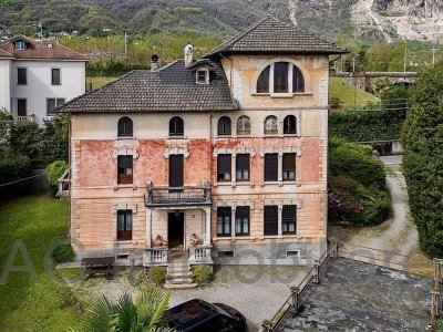 casa indipendente in vendita a Baveno