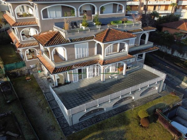 appartamento in vendita a Baveno