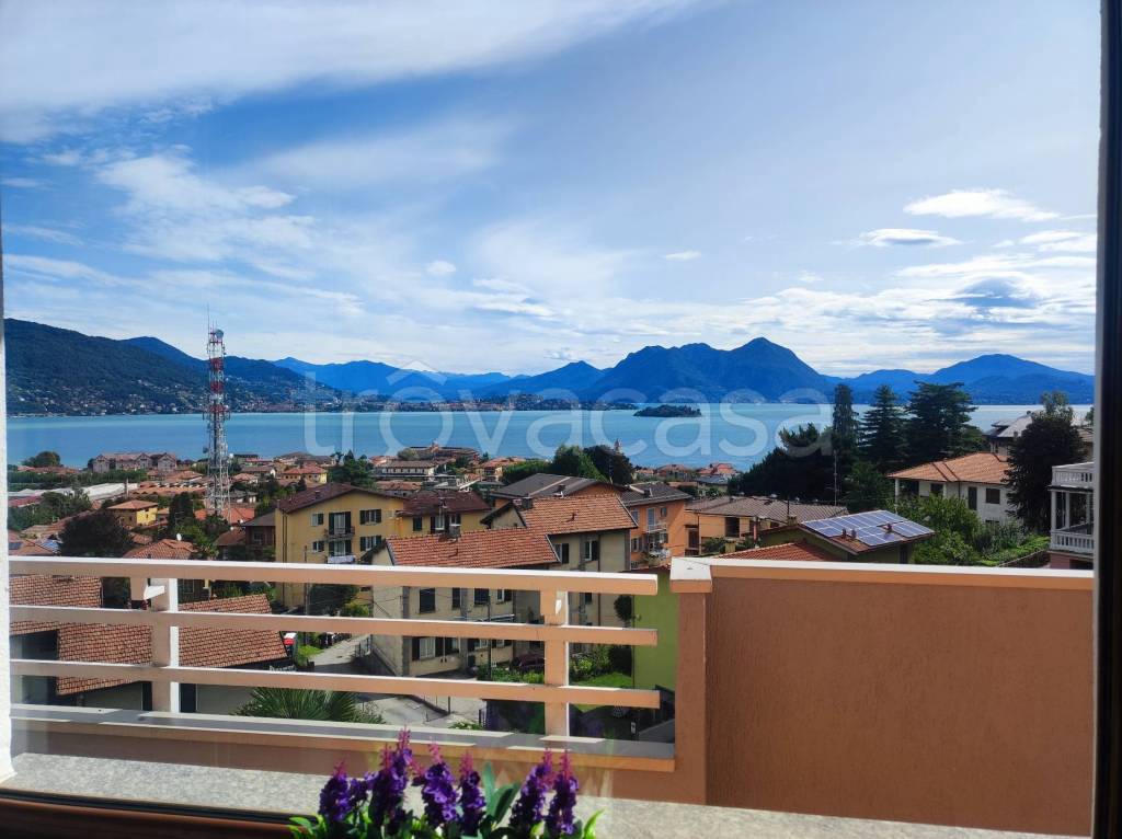 appartamento in vendita a Baveno