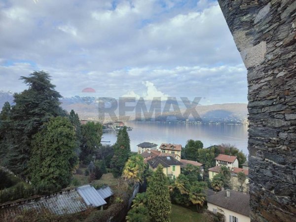 appartamento in vendita a Baveno