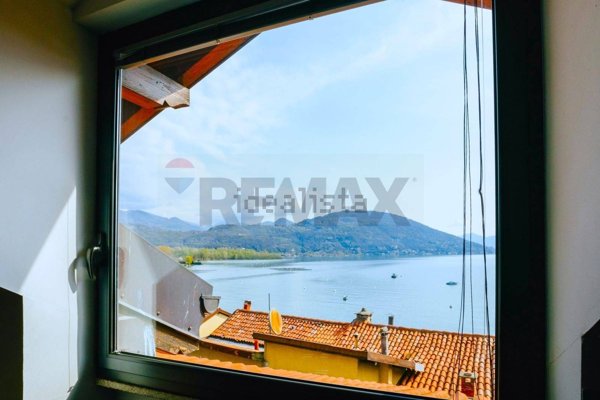 casa indipendente in vendita a Baveno in zona Feriolo