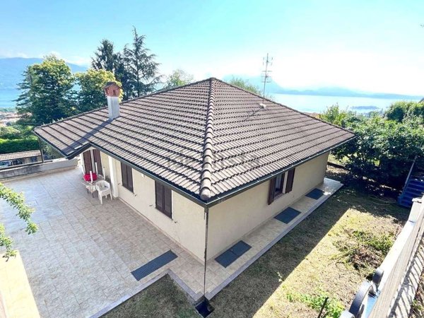 casa indipendente in vendita a Baveno