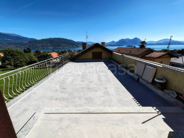 casa indipendente in vendita a Baveno