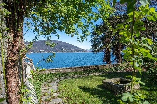 casa indipendente in vendita a Baveno in zona Feriolo