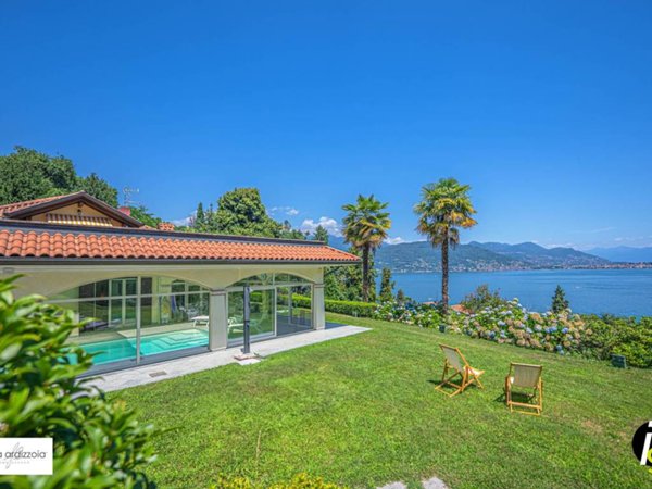 casa indipendente in vendita a Baveno