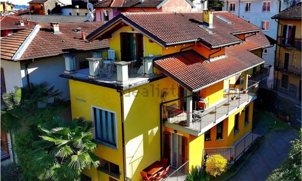 casa indipendente in vendita a Baveno