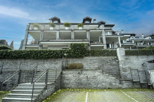 appartamento in vendita a Baveno