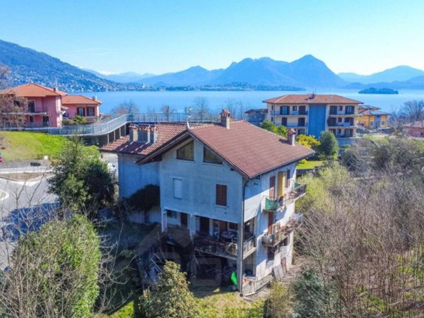 casa indipendente in vendita a Baveno in zona Feriolo