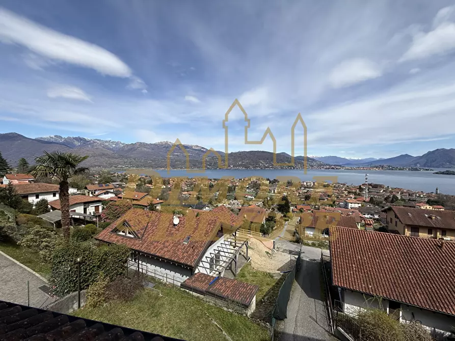 casa indipendente in vendita a Baveno