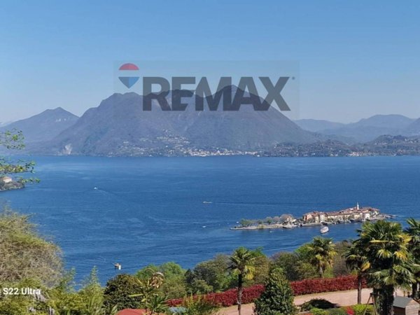 casa indipendente in vendita a Baveno in zona Loita