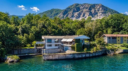 casa indipendente in vendita a Baveno in zona Feriolo