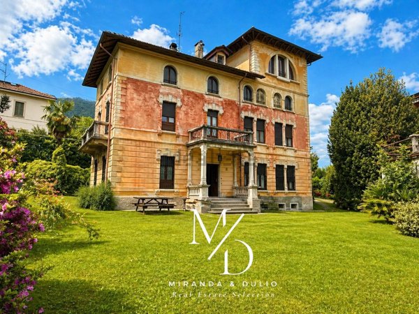 casa indipendente in vendita a Baveno