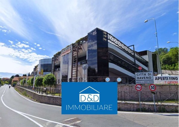 locale commerciale in vendita a Baveno