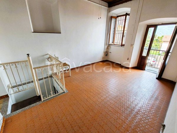 appartamento in vendita a Baveno in zona Oltrefiume