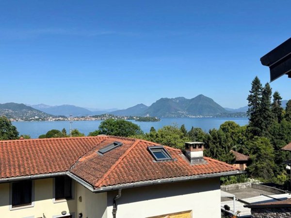 appartamento in vendita a Baveno in zona Romanico