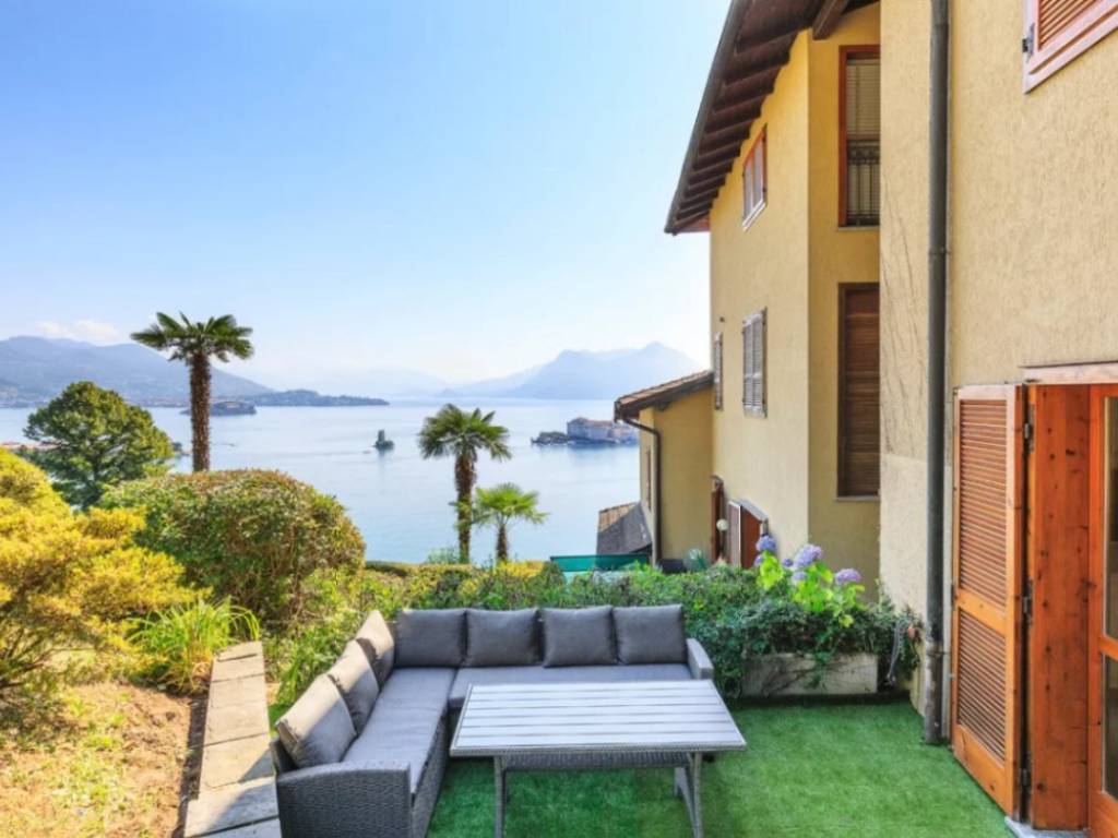 appartamento in vendita a Baveno