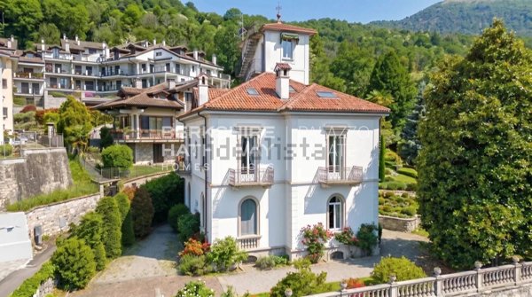 casa indipendente in vendita a Baveno