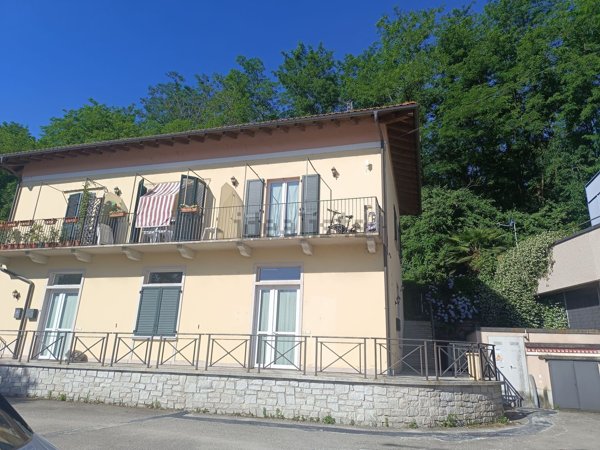 appartamento in vendita a Baveno in zona Oltrefiume