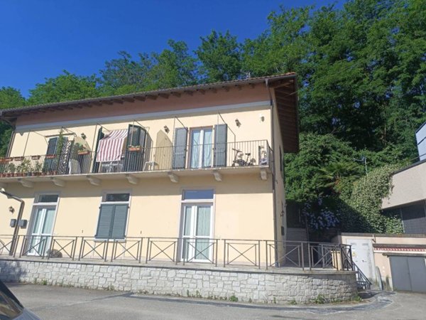 appartamento in vendita a Baveno in zona Oltrefiume