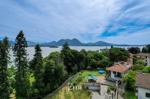 casa indipendente in vendita a Baveno