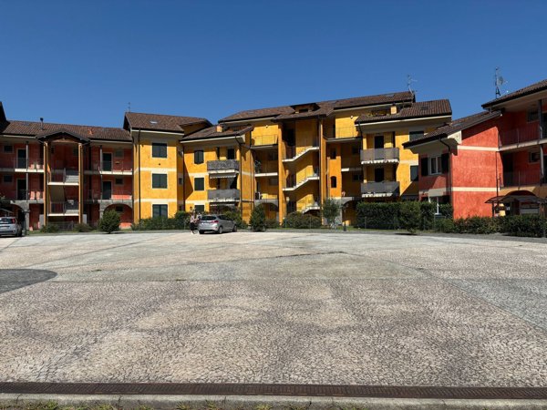appartamento in vendita a Baveno in zona Oltrefiume