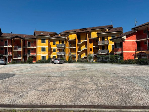 appartamento in vendita a Baveno in zona Oltrefiume