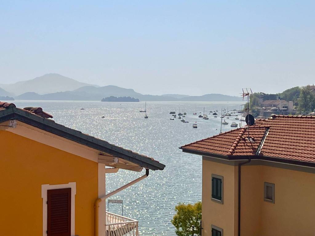 appartamento in vendita a Baveno in zona Feriolo