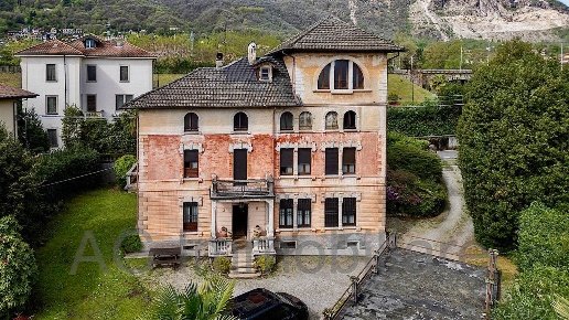 casa indipendente in vendita a Baveno in zona Oltrefiume