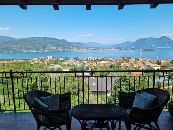 casa indipendente in vendita a Baveno in zona Oltrefiume